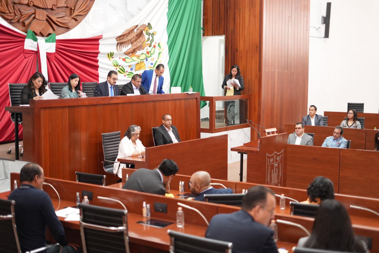 Se establecen los grupos parlamentarios y coordinadores de la LXIV Legislatura